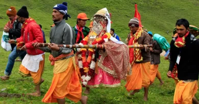 आस्था पर सामन्ती राजनीति भारी, राज जात यात्रा अगले साल पर टली