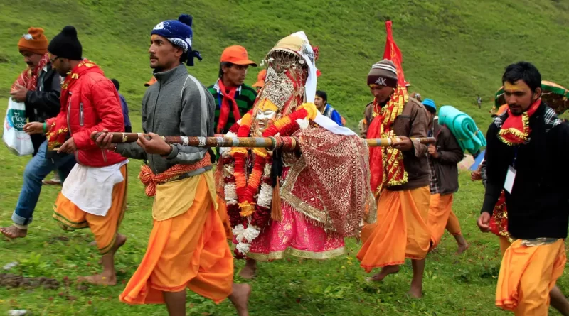 आस्था पर सामन्ती राजनीति भारी, राज जात यात्रा अगले साल पर टली