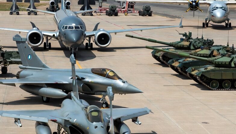 भारत की रक्षा क्षमता में ऐतिहासिक बढ़ोतरी: डीएसी ने 3.60 लाख करोड़ रुपये के प्रस्तावों को मंजूरी दी