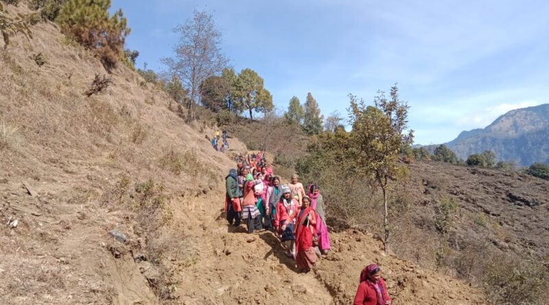राय बहादुर डॉ. पातीराम परमार का गांव आज भी सड़क से वंचित