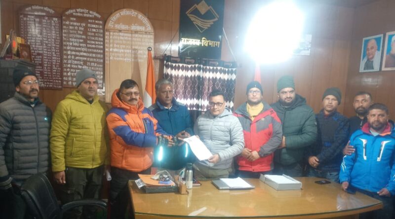 ज्योतिर्मठ भू-धंसाव : ट्रीटमेंट से पहले सीवर-ड्रेनेज और लंबित समस्याओं के समाधान की मांग