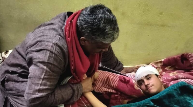 सीपीआई(एम) प्रतिनिधिमंडल सांप्रदायिक तत्वों द्वारा घायल कश्मीरी लड़कों से  मिला