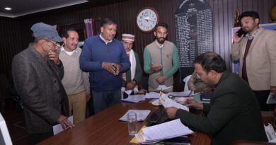 जिलाधिकारी ने किया पुरोला तहसील, पुरोला थाना और ब्लॉक मुख्यालय का निरीक्षण