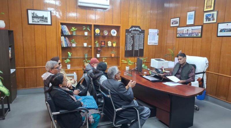 सामाजिक कार्यकर्ताओं ने एडीजीपी से मिलकर लगाई दीपक की सुरक्षा की गुहार