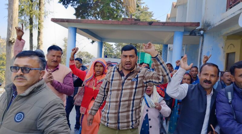 जिलासू-आली मोटर मार्ग निर्माण को लेकर एसडीएम की अध्यक्षता में बैठक में बनी सहमति।