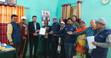 थराली को जिला बनाने की मांग को लेकर बैठक, मुख्यमंत्री को ज्ञापन प्रेषित