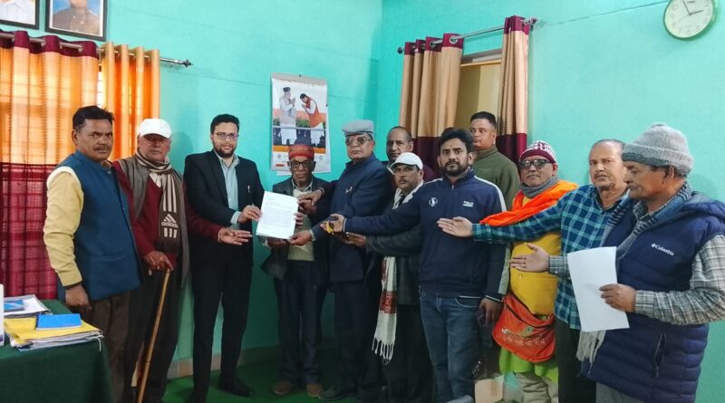 थराली को जिला बनाने की मांग को लेकर बैठक, मुख्यमंत्री को ज्ञापन प्रेषित