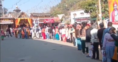 महाशिवरात्रि पर उत्तरकाशी में उमड़ा आस्था का सैलाब(देखिये वीडियो)