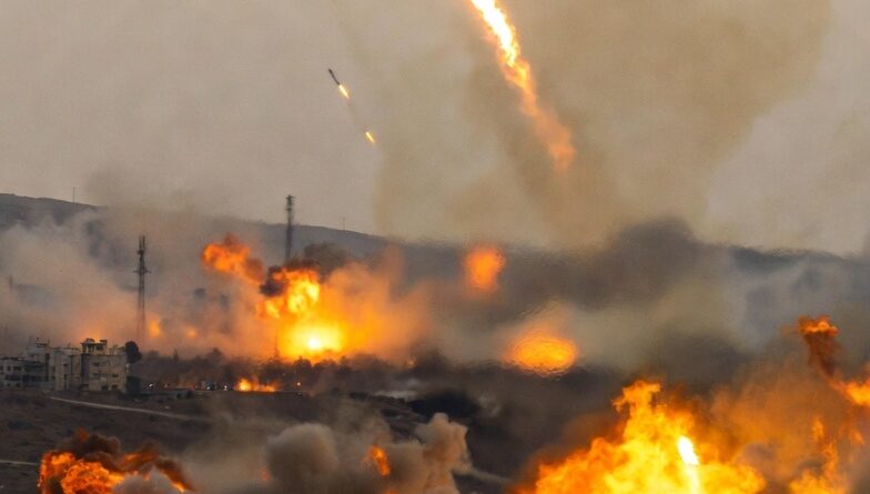 अमेरिका-इजरायल का ईरान पर संयुक्त हमला, खाड़ी क्षेत्र में मिसाइलों की बरसात शुरू