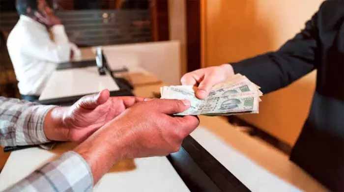 जीएसटी विभाग का डेटा एंट्री ऑपरेटर 20 हजार रुपये की रिश्वत लेते रंगे हाथ गिरफ्तार