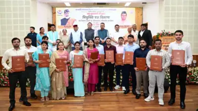 सरकारी दावा : उत्तराखंड में प्रति माह औसत 518 युवाओं को दी सरकारी नौकरी