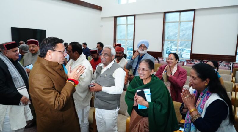 भराड़ीसैंण में बजट सत्र से ठीक पहले भाजपा विधायक दल की बैठक संपन्न हुयी