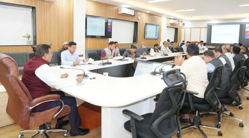 व्यय वित्त समिति की बैठक में शहरी विकास, पेयजल व सड़क परियोजनाओं को मंजूरी