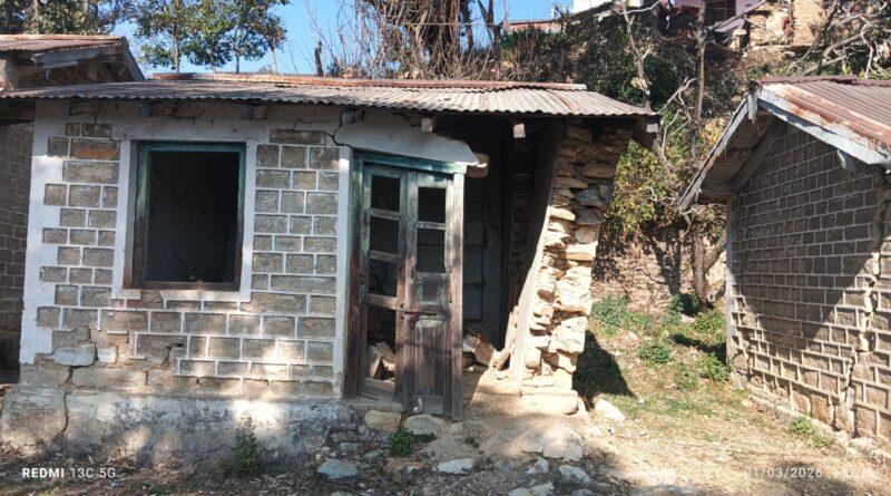 उद्यान सचल केन्द्र पोखरी का भवन जर्जर, पुनर्निर्माण की उठी मांग