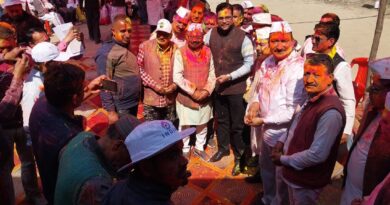 होली गीतों और सामूहिक नृत्य से सराबोर हुआ थराली रामलीला मैदान