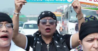 गृहमंत्री अमित शाह के दौरे पर महिला कांग्रेस का विरोध, ज्ञापन देने जा रहीं कार्यकर्ताओं को पुलिस ने रोका