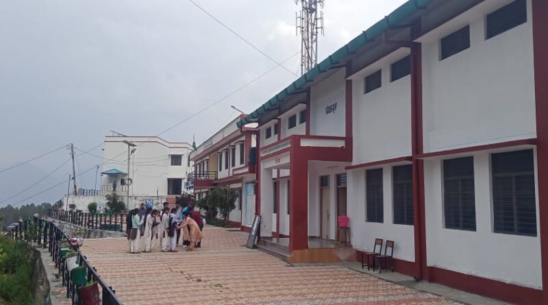 नागनाथ पोखरी पीजी कॉलेज में बीएड, विधि व पीजी विज्ञान संकाय खोलने की मांग