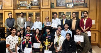 दून विश्वविद्यालय के छात्रों का इंटर-यूनिवर्सिटी यूथ फेस्टिवल में शानदार प्रदर्शन