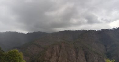 पोखरी क्षेत्र में बदला मौसम, हल्की बारिश से बढ़ी ठंड, किसानों के चेहरे खिले