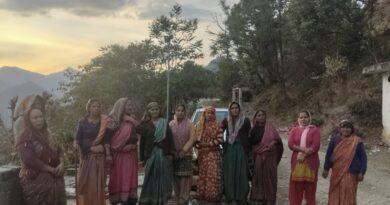 इज्जर गांव में महिलाओं का बड़ा फैसला: सार्वजनिक कार्यक्रमों में शराब परोसने पर सख्त पाबंदी