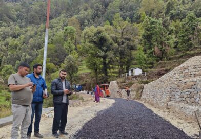 हापला–गुणम–नैल मोटर मार्ग पर डामरीकरण अंतिम चरण में, जल्द मिलेगा बेहतर यातायात का लाभ