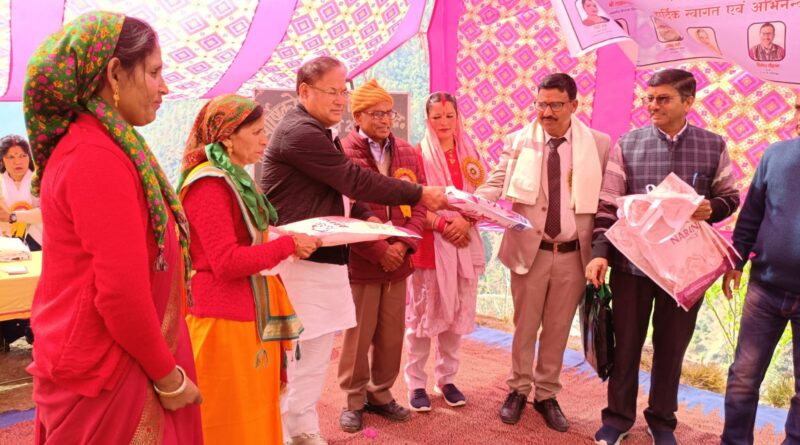 पोखरी के हरिशंकर विद्यालय में वार्षिकोत्सव, विज्ञान गोष्ठी एवं शिक्षक विदाई समारोह आयोजित