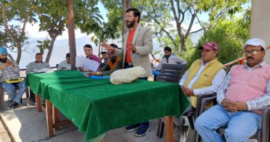 इंटर कॉलेज पोखरी व सरस्वती शिशु विद्या मंदिर में बेहतर प्रदर्शन करने वाले छात्र छात्राओं को किया पुरष्कृत इंटर कॉलेज पोखरी व सरस्वती शिशु विद्या मंदिर में बेहतर प्रदर्शन करने वाले छात्र छात्राओं को किया पुरष्कृत