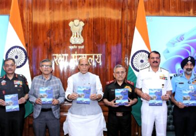 रक्षा मंत्री ने भविष्य के लिए तैयार भारतीय सेना का रोडमैप’ जारी किया