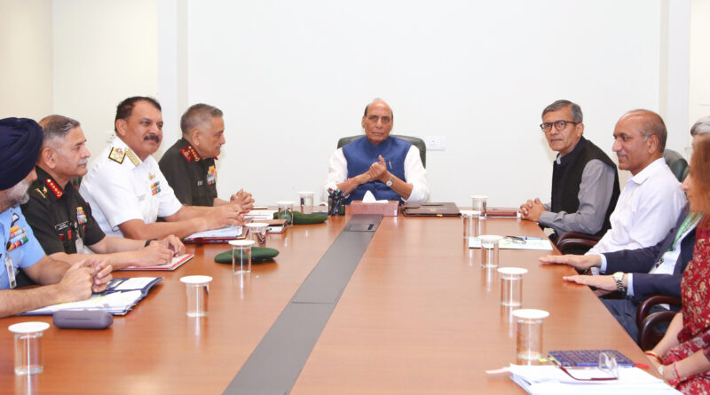 रक्षा मंत्री ने पश्चिम एशिया की स्थिति और भारत की रक्षा तैयारियों पर इसके प्रभाव की समीक्षा की