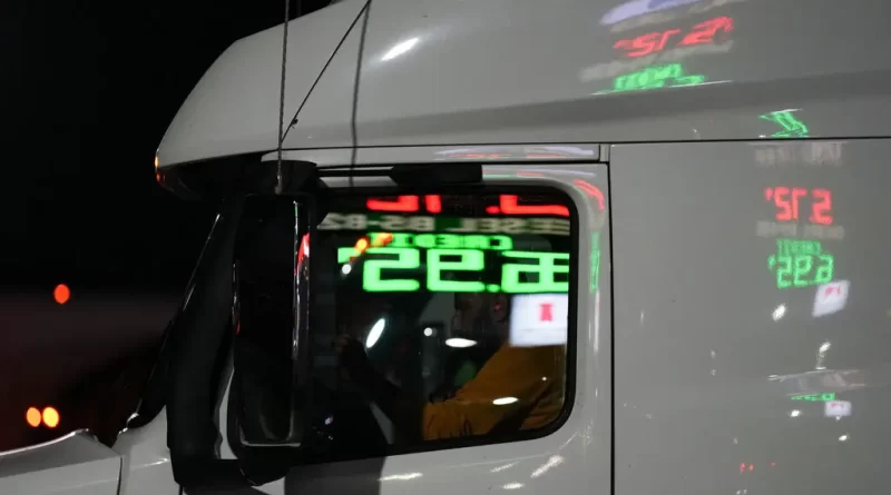 Iran Blockade Sets Up a Test of Which Side Can Endure More Pain