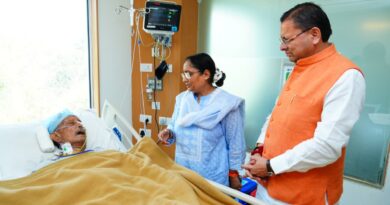 मुख्यमंत्री धामी ने  मैक्स अस्पताल में भर्ती पूर्व मुख्यमंत्री खंडूड़ी की कुशलक्षेम जानी