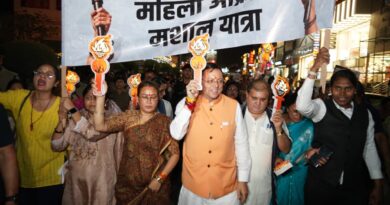 देहरादून में मुख्यमंत्री के नेतृत्व में महिला मशाल यात्रा, महिला आरक्षण पर उठी आवाज
