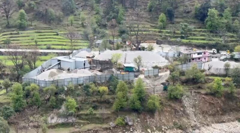 स्टोन क्रशर पर अनियमितताओं के आरोप, राजस्व को नुकसान की आशंका