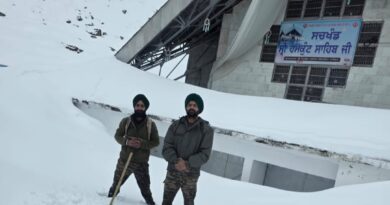 गोविंदघाट–हेमकुंट साहिब ट्रेक रूट पर 5–6 फीट बर्फ, सेना 15 अप्रैल के बाद हटाएगी बर्फ