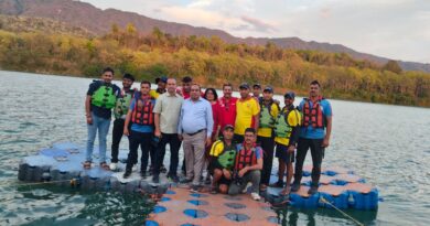 ऋषिकेश पशुलोक बैराज के पानी में उतरा हवाई जहाज, देखिये वीडियो