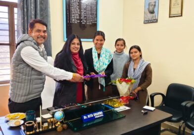 संस्कृत विभाग द्वारा विभिन्न प्रतियोगिताओं का आयोजन, छात्र-छात्राओं ने दिखाया उत्साह संस्कृत विभाग द्वारा विभिन्न प्रतियोगिताओं का आयोजन, छात्र-छात्राओं ने दिखाया उत्साह