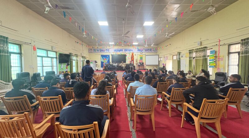 नव प्रवेशी डीएलएड प्रशिक्षुओं के लिए परिचय सत्र आयोजित