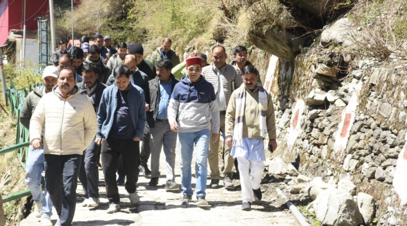 चारधाम यात्रा की तैयारियों को लेकर उत्तरकाशी प्रशासन मुस्तैद