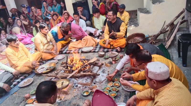 हवन-यज्ञ, पूर्णाहुति एवं ब्रह्मभोज के साथ सात दिवसीय श्रीमद्भागवत कथा का दिव्य समापन