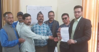 ट्रॉली निर्माण व मजदूरी भुगतान में देरी पर ग्रामीणों ने दी आंदोलन की चेतावनी