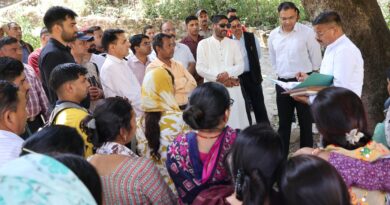 जलभराव समस्या के समाधान को लेकर डीएम और विधायक ने किया गौचर में स्थलीय निरीक्षण