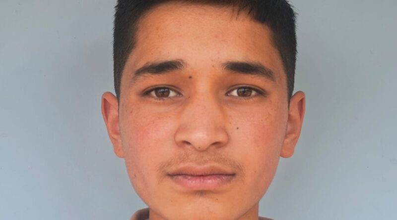 प्रदेश मेरिट सूची में 13वां स्थान हासिल कर प्रवेश रावत ने बढ़ाया क्षेत्र व विद्यालय का मान