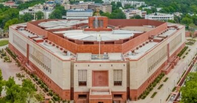 संसद के दोनों सदन अनिश्चितकाल के लिए स्थगित