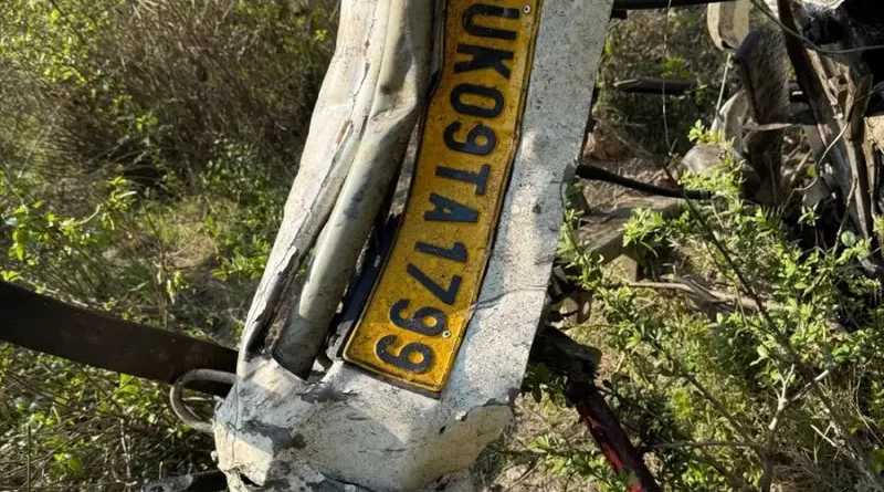 टिहरी में भीषण सड़क हादसा: वाहन गिरने से 8 लोगों की मौत, 2 गंभीर रूप से घायल