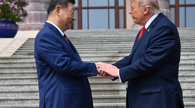 Trump’s and Xi’s Body Language at the Summit Mirrored Their Styles