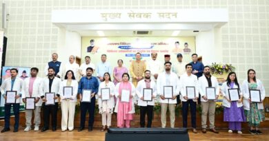मुख्यमंत्री धामी ने 307 नव नियुक्त अभ्यर्थियों को सौंपे नियुक्ति पत्र