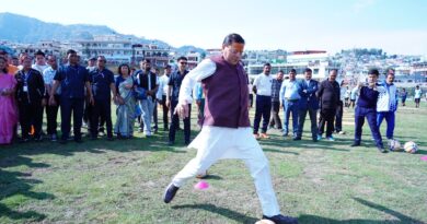 मुख्यमंत्री धामी ने वल्दिया स्टेडियम में उच्चीकृत क्रिकेट मैदान जनपदवासियों को किया समर्पित