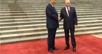 Days After Hosting Trump, Xi Deepens Ties With Putin