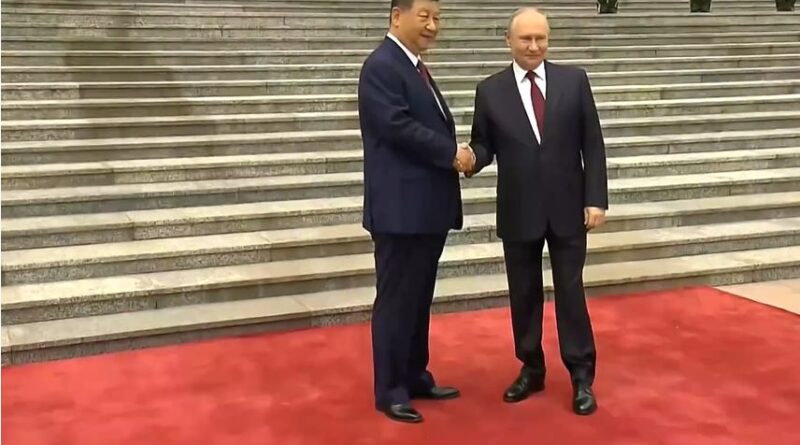 Days After Hosting Trump, Xi Deepens Ties With Putin
