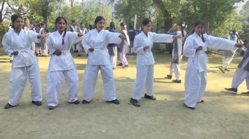 उडामांडा इंटर कॉलेज में आत्मरक्षा कार्यशाला संपन्न, छात्राओं ने सीखे सुरक्षा के गुर